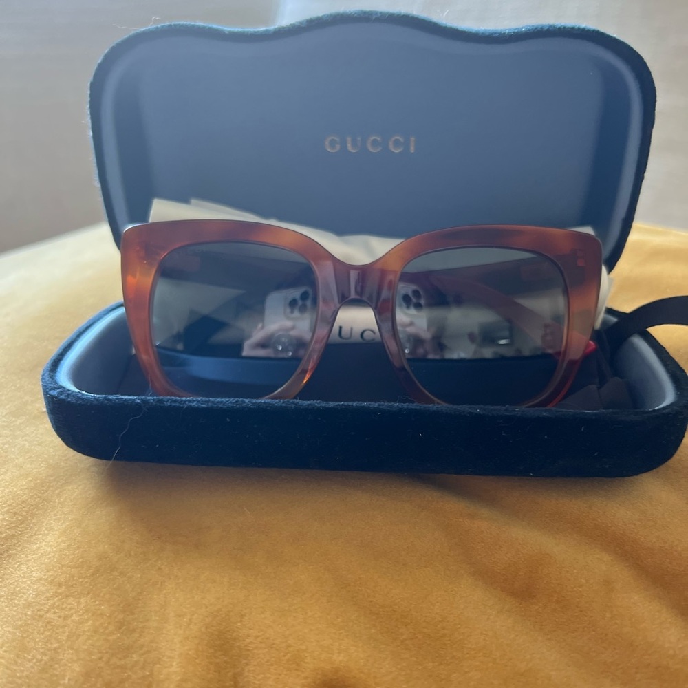 Gucci GG164 Cat Eye Sunglasses